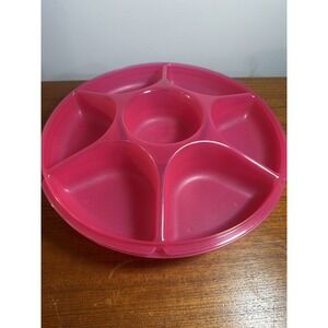 Tupperware Veggie Serving Divided Tray # 1665A and 1666D-1 Lid PINK